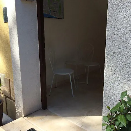 Wishing Well Apartment *